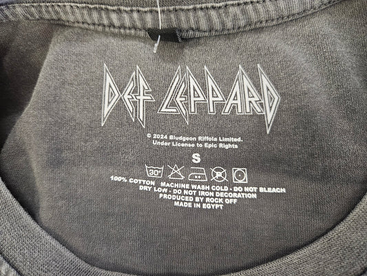 Def Leppard: Winged Skulls Acid Wash Tee