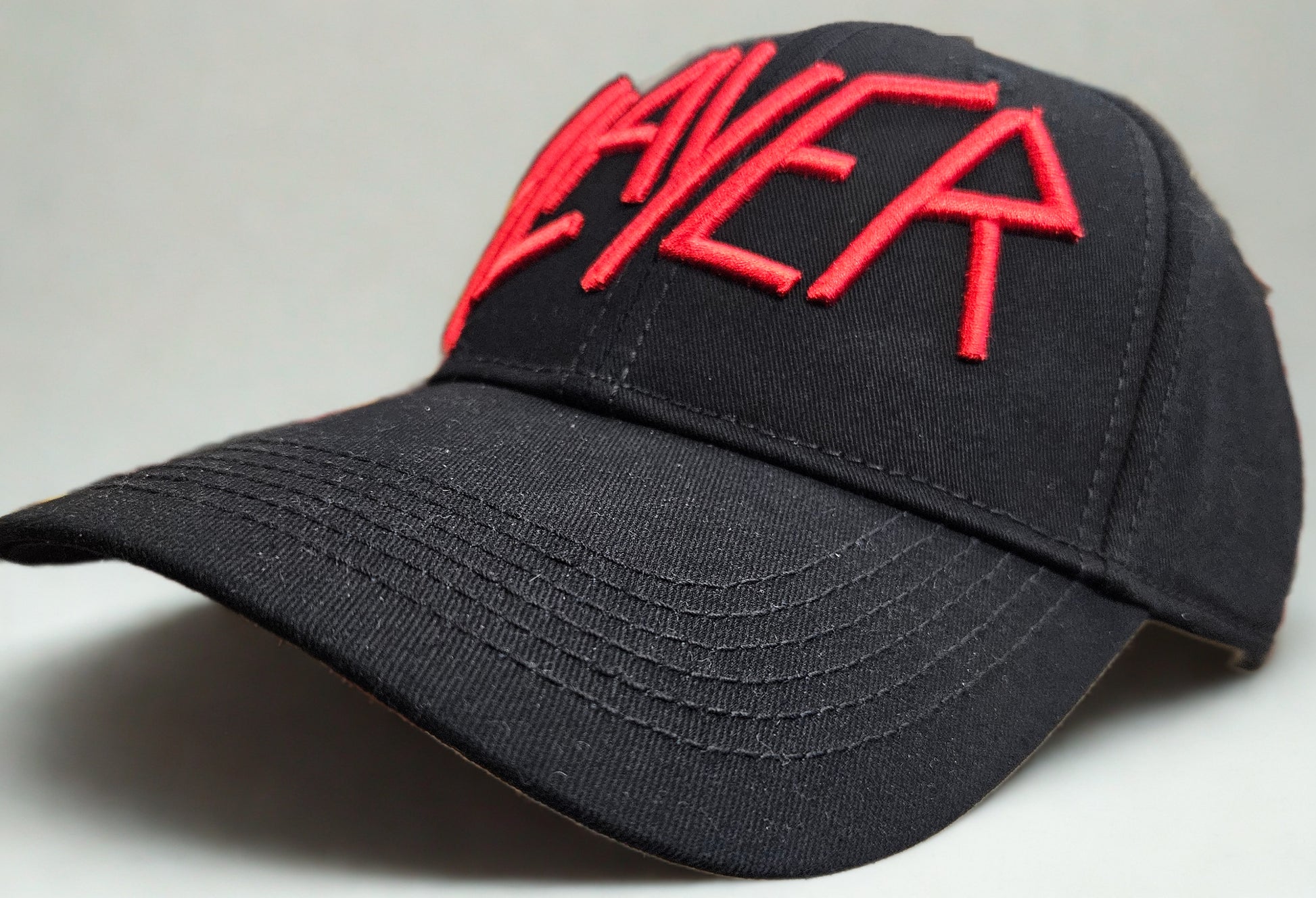 Black baseball cap with red Slayer logo