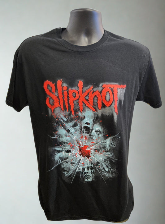 Black t-shirt with Slipknot logo and graphic design on a gray background